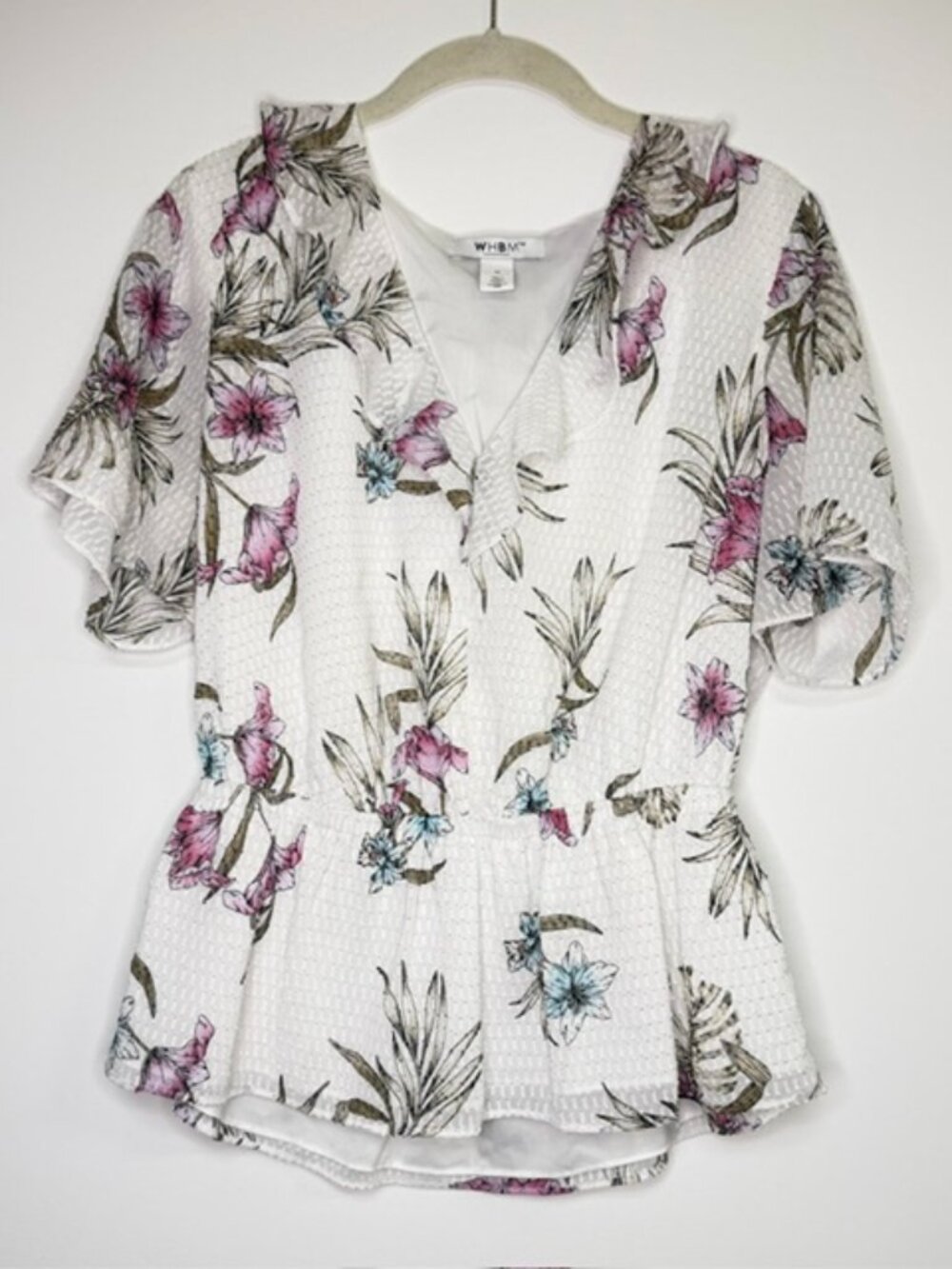 White House Black Market White Floral Peplum Blouse with Ruffled Neckline Size M